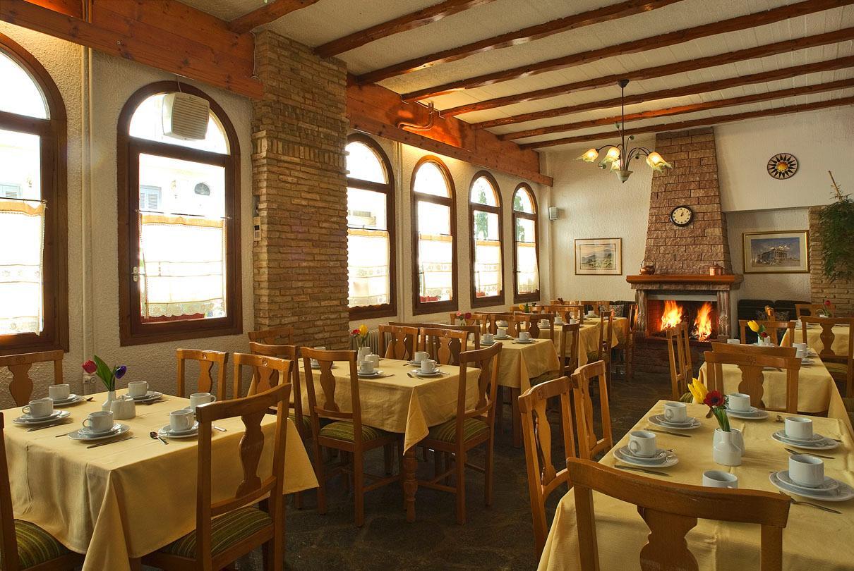 Acropole Delphi City Hotel Екстер'єр фото