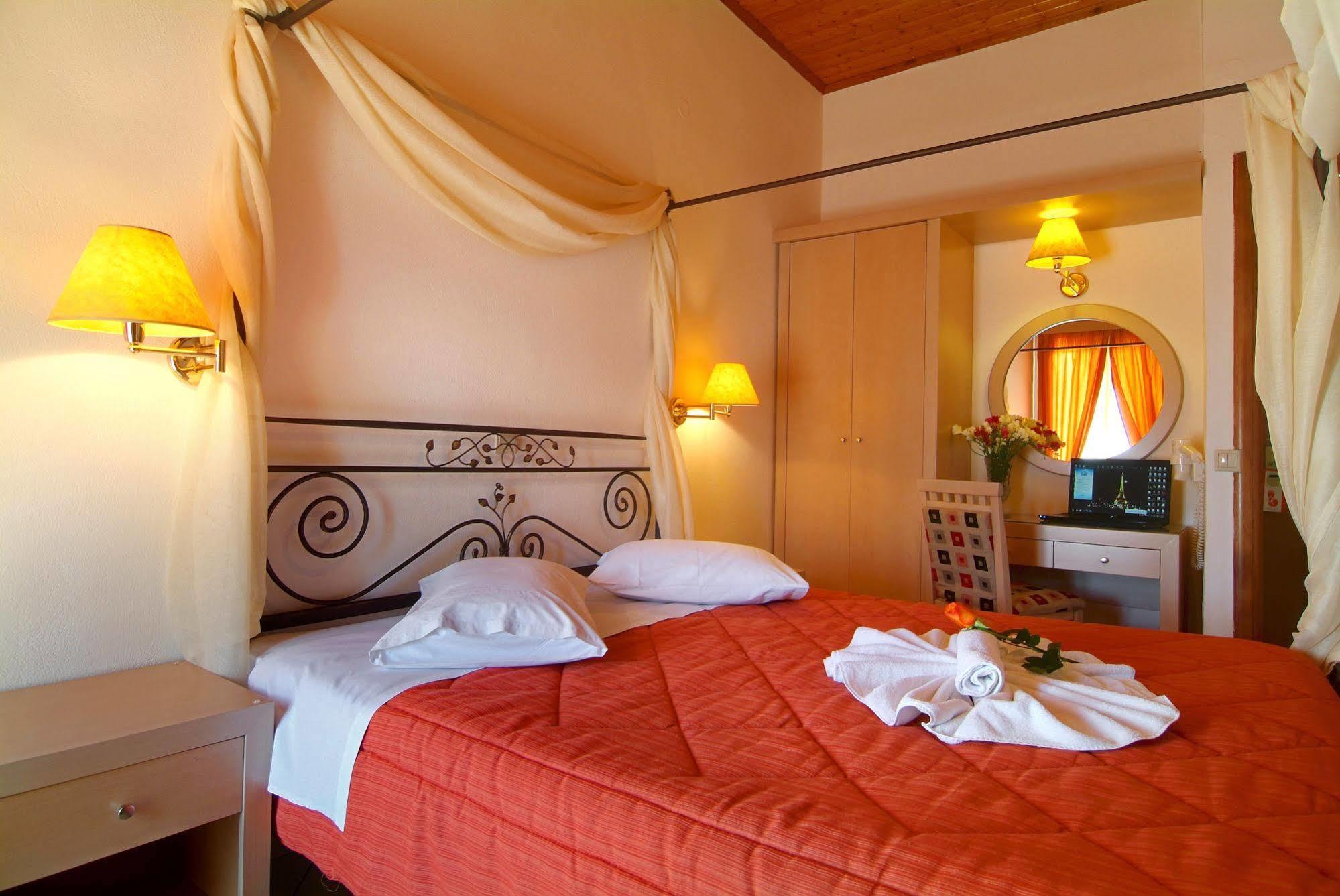 Acropole Delphi City Hotel Екстер'єр фото