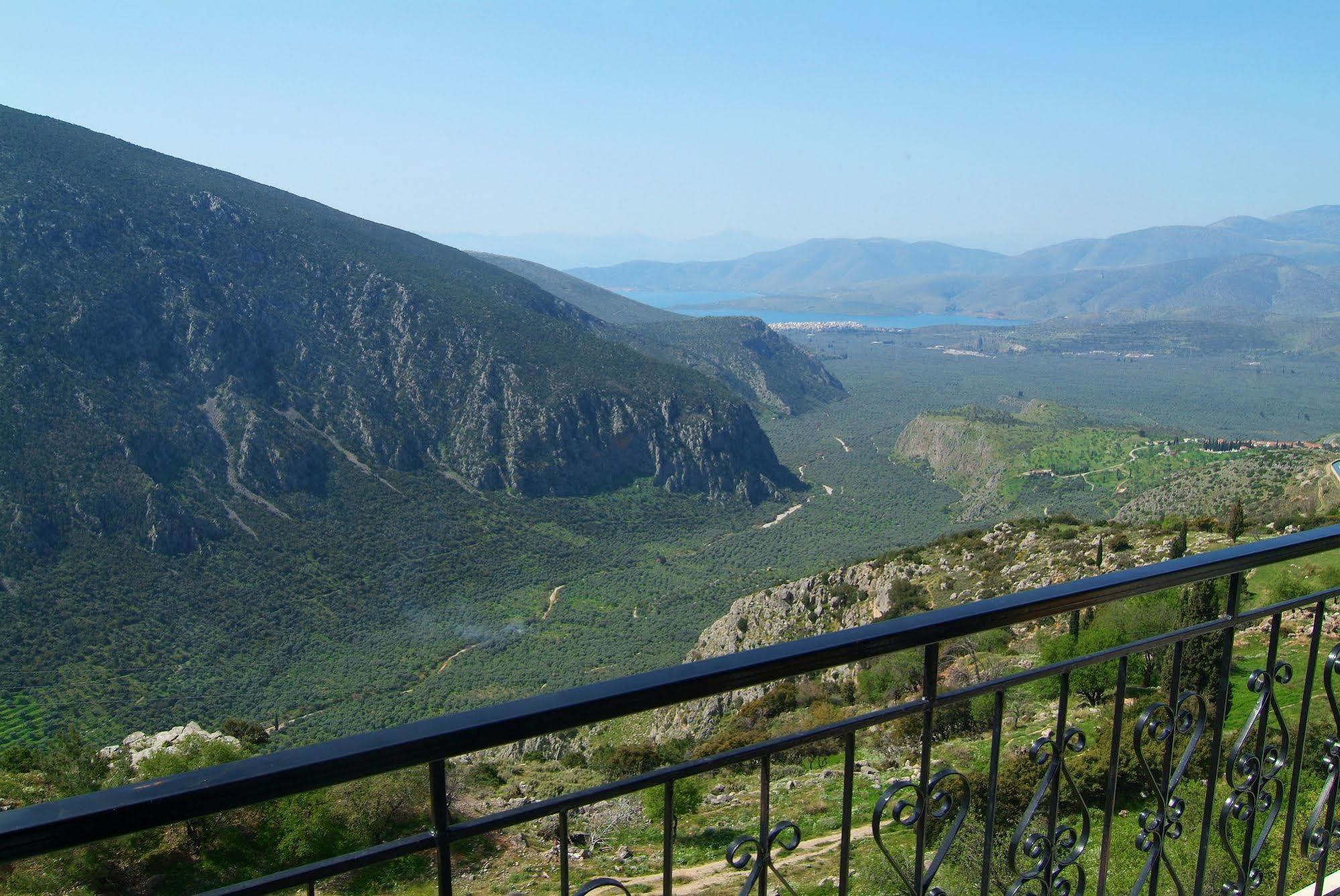 Acropole Delphi City Hotel Екстер'єр фото
